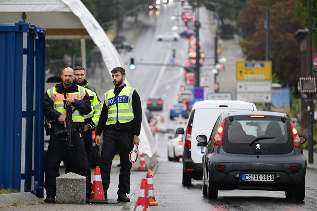 Ovako od danas izgleda prelazak njemačke granice: Duge cijevi i policija na svakom koraku