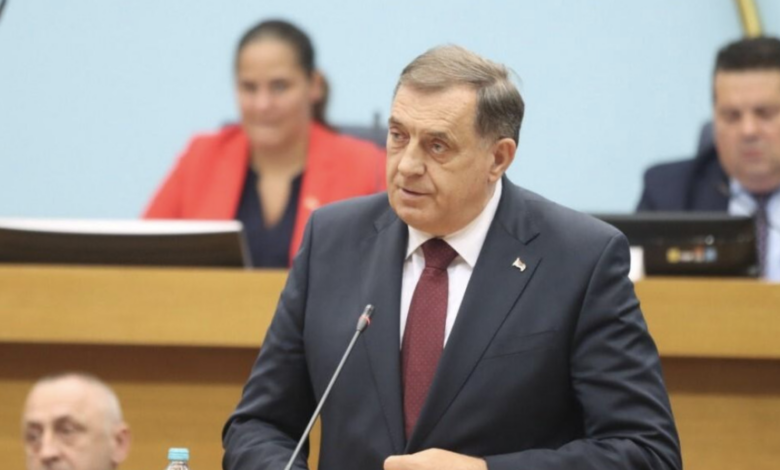 Dodik tvrdi da će u subotu cijelom svijetu "otkriti koliki je Murphy lažov" - "U FBiH su obučavali militante"