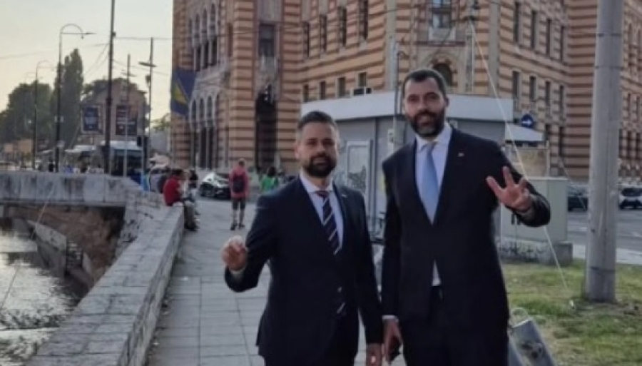 DODIK MLAĐI PROVOCIRA U SARAJEVU- S tri prsta ispred sarajevske Vijećnice