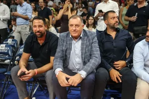 Bit će da ga građani ne žele za predsjednika: U Beogradu izviždan Milorad Dodik