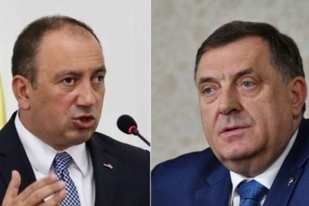 CRNADAK ZATRESAO POLITIČKU SCENU: “U narednoj sedmici ključna vijest oko Dodika će biti…” CRNADAK ZATRESAO POLITIČKU SCENU: "U narednoj sedmici ključna vijest oko Dodika će biti..."