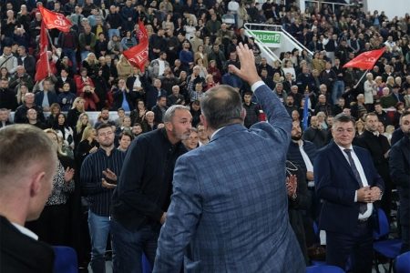 OBRATITE PAŽNJU NA LIJEVU RUKU: Milorad Dodik razotkriven do kraja, napravio je veliku grešku…