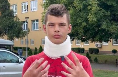 Sramna kazna policajcima MUP-a RS za premlaćivanje maloljetnika iz povratničkog mjesta Sramna kazna policajcima MUP-a RS za premlaćivanje maloljetnika iz povratničkog mjesta