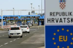 BEZ OVOG PAPIRA DIJETE MOŽE OSTATI NA GRANICI: Roditeljska saglasnost ponovo pravi probleme putnicima