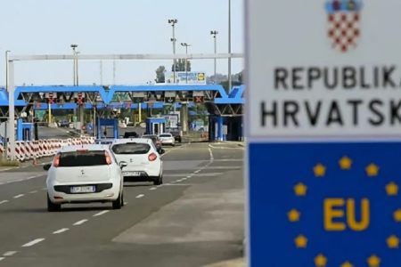 BEZ OVOG PAPIRA DIJETE MOŽE OSTATI NA GRANICI: Roditeljska saglasnost ponovo pravi probleme putnicima