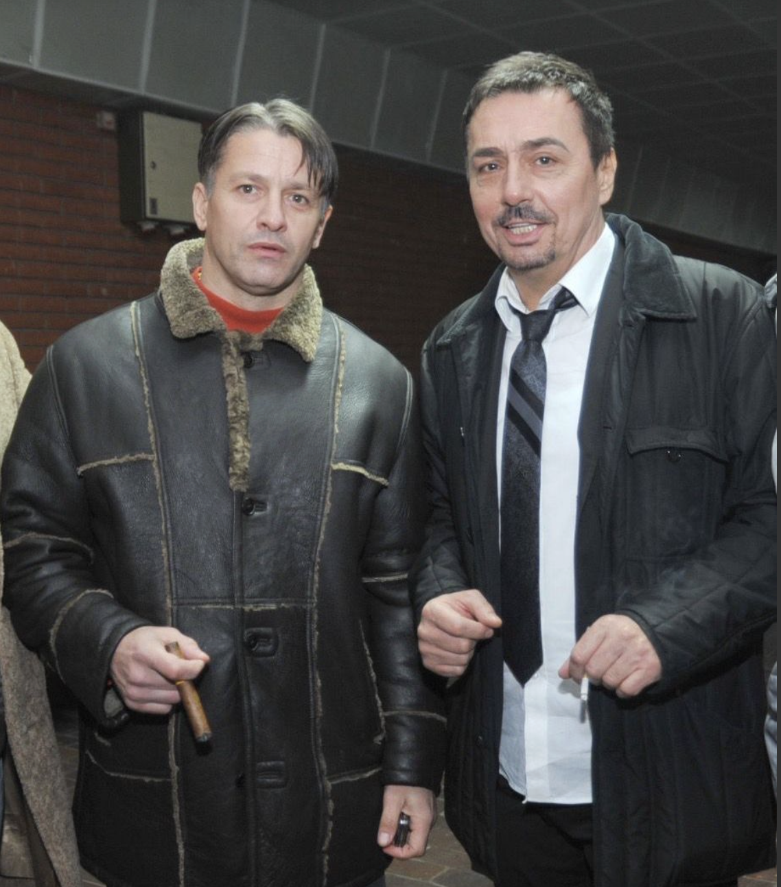 Isplivale fotografije: Keba bio među prvima koji su dočekali Orića nakon povratka iz Haga
