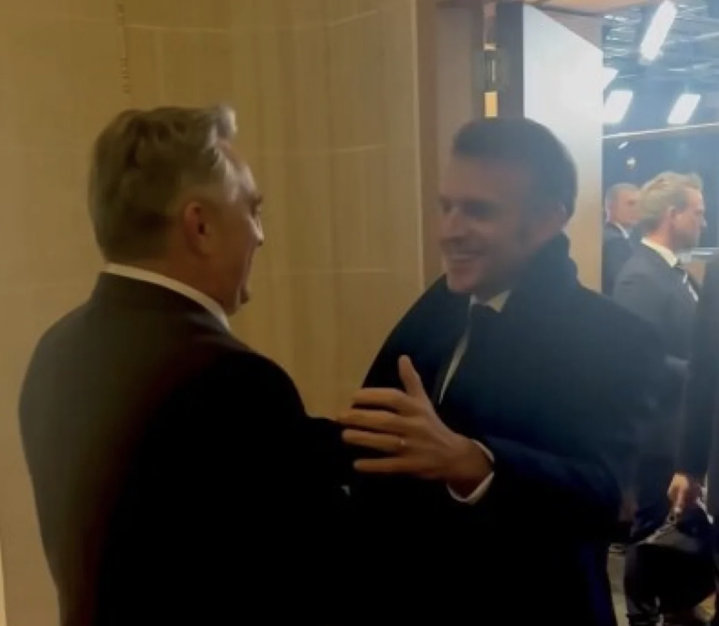 (VIDEO) Željko Komšić snimkom “zapalio” društvene mreže, pogledajte reakciju Macrona kada ga je vidio (VIDEO) Željko Komšić snimkom "zapalio" društvene mreže, pogledajte reakciju Macrona kada ga je vidio