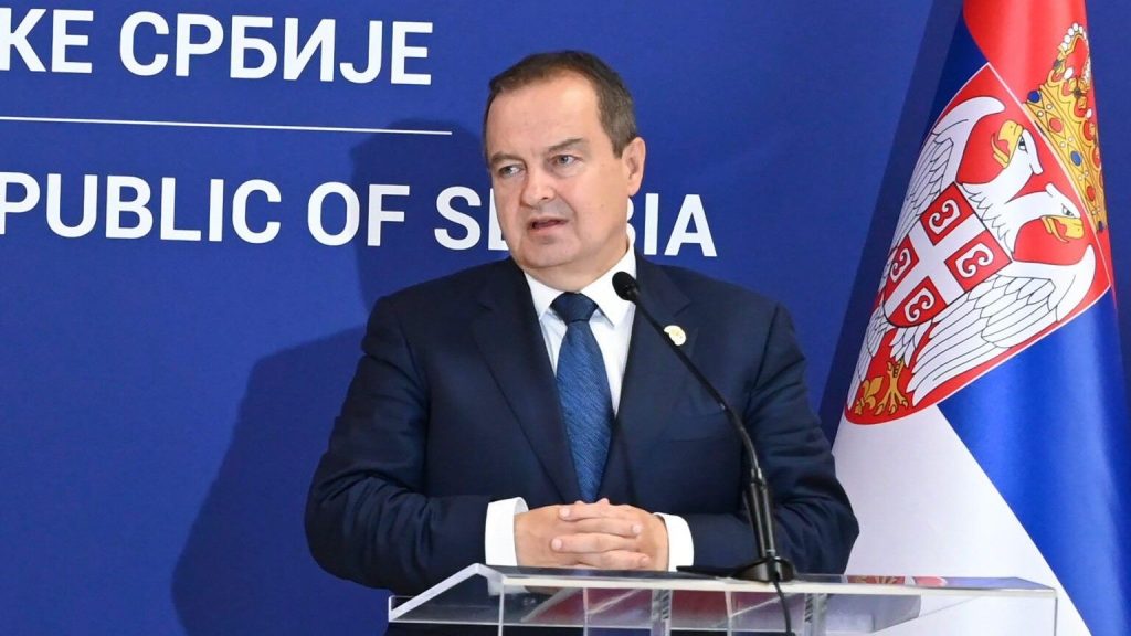 Ivica Dačić na aparatima, srbijanski ministar se bori za život