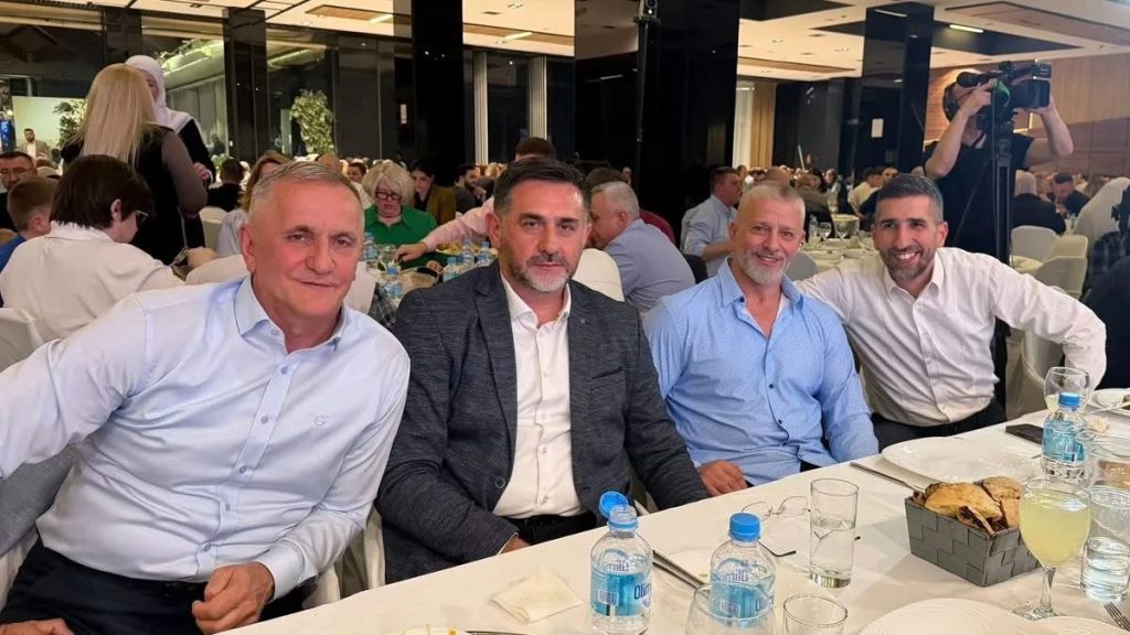 Na Podrinjskom iftaru kod Nasera Orića 2.700 ljudi: Došli i brojni političari iz BiH