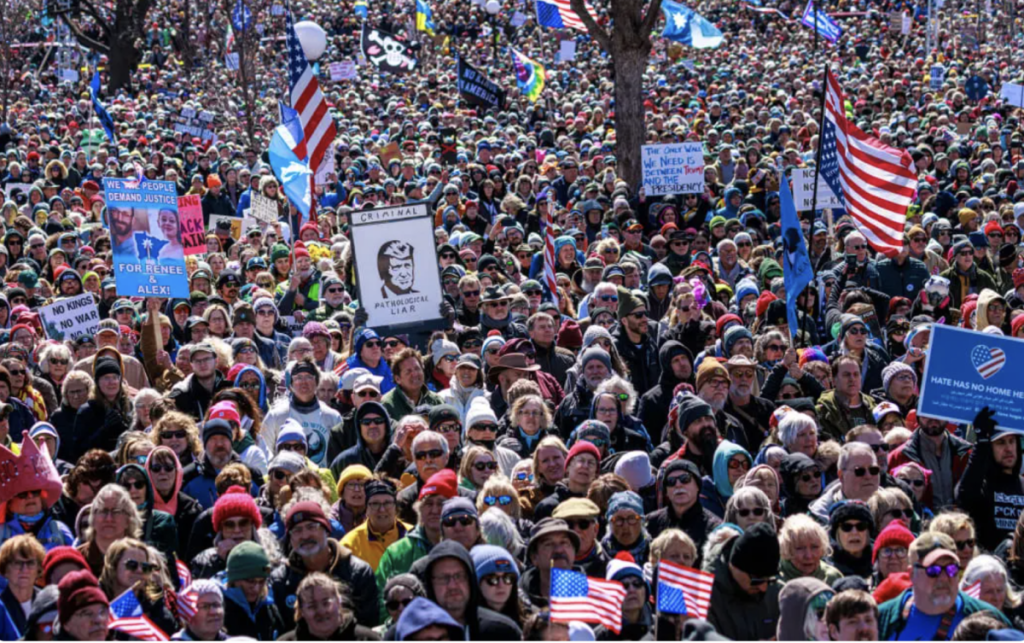 Milioni Amerikanaca na ulicama: Protesti protiv Trumpa širom SAD-a (VIDEO) Milioni Amerikanaca na ulicama: Protesti protiv Trumpa širom SAD-a (VIDEO)