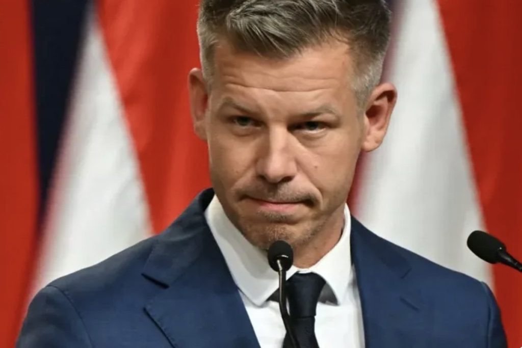 Novi mađarski lider: “Orbanov ministar upravo uništava dokumente!”