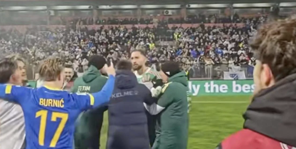 Detalj koji nismo vidjeli u prenosu: Donnarumma poslije meča krenuo na Dedića