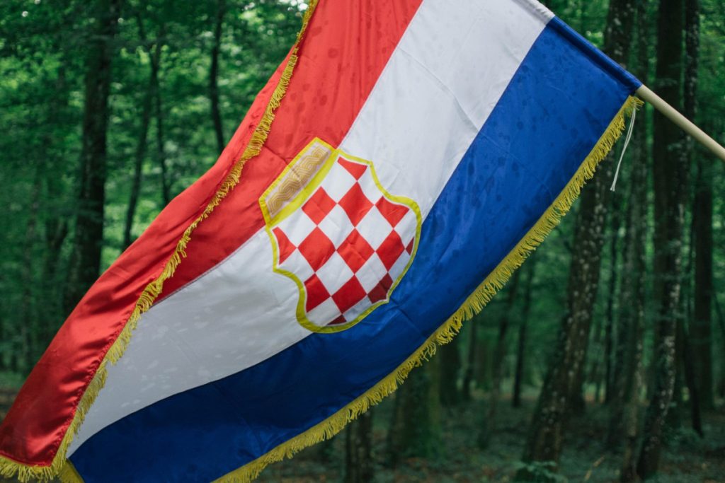 Burno na stadionu u Žepču: Navijačima sklonjena hrvatska zastava