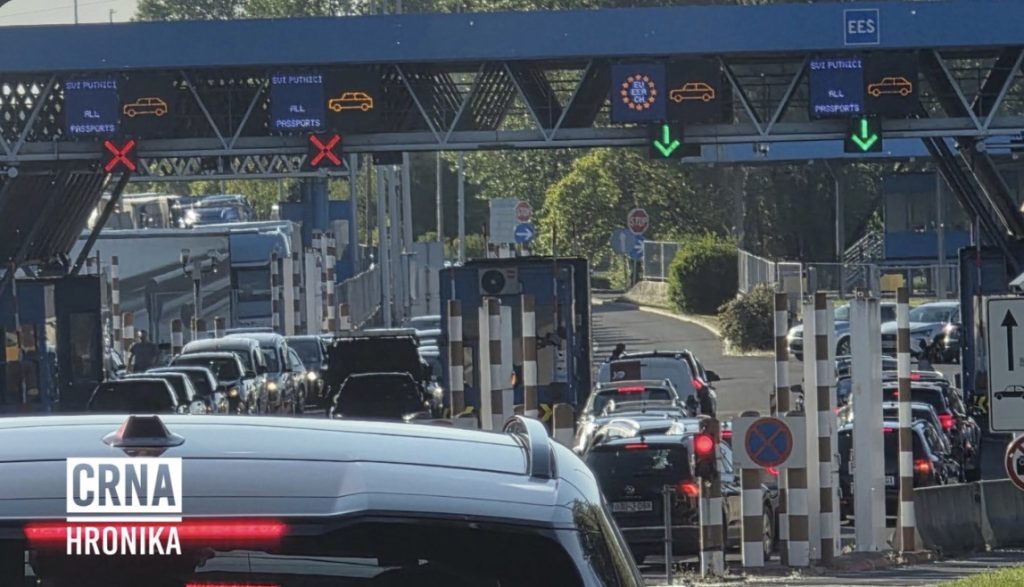 Još jedan Srbin protjeran iz Hrvatske: Nosio majicu kojima se veličaju velikosrpske ideje, dobio i zabranu ulaska