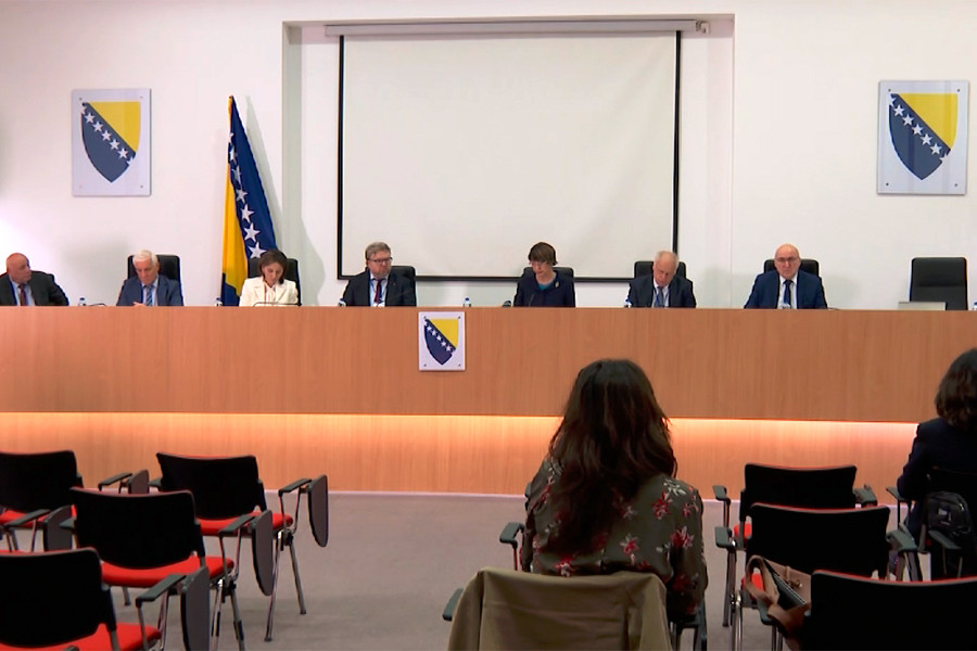 POTPISI PREDANI CIK-u: Još jedan kandidat za člana Predsjedništva BiH