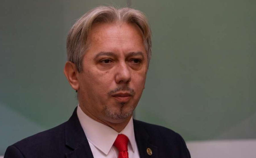 KOVAČEVIĆ OTKRIO ŠOKANTNE DETALJE O SASTANKU SA PALMEROM: “Pitao je mene i Komšića šta možemo dati Zagrebu, pa Hrvatima, a na kraju ČOVIĆU” KOVAČEVIĆ OTKRIO ŠOKANTNE DETALJE O SASTANKU SA PALMEROM: "Pitao je mene i Komšića šta možemo dati Zagrebu, pa Hrvatima, a na kraju ČOVIĆU"