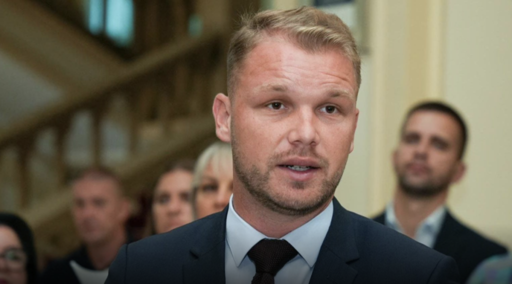 Stanivuković zaprijetio protestima zbog neotvaranja novog graničnog prelaza u Gradišci Stanivuković zaprijetio protestima zbog neotvaranja novog graničnog prelaza u Gradišci