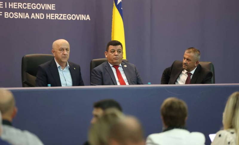 Skoro tri miliona za borce, federalni ministar pojasnio kome