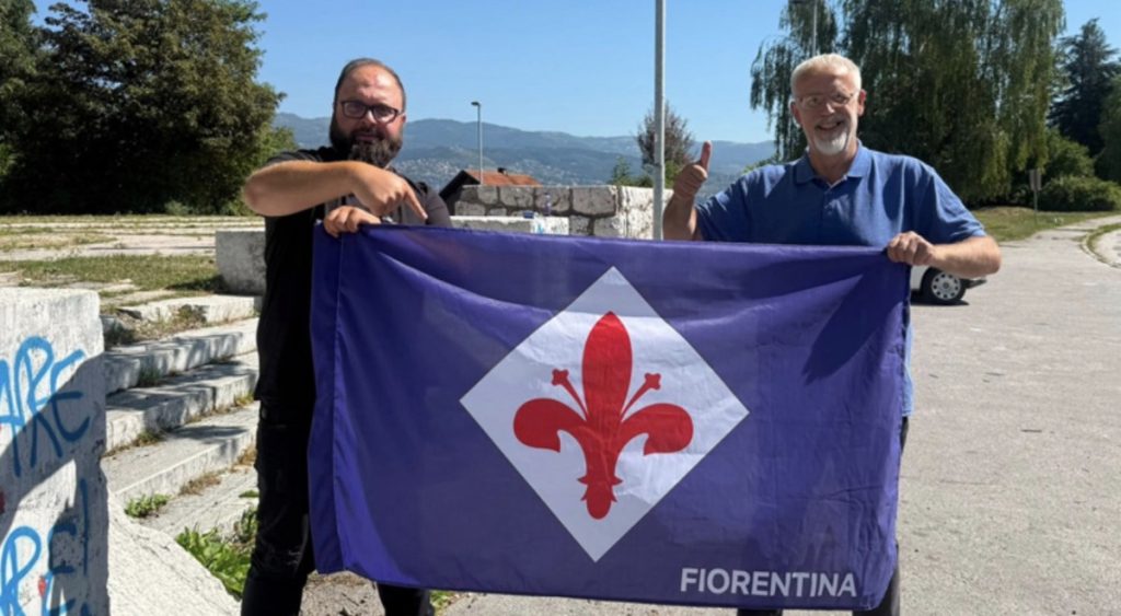 MUP RS zabranio novinarima nošenje zastave Fiorentine zbog ljiljana