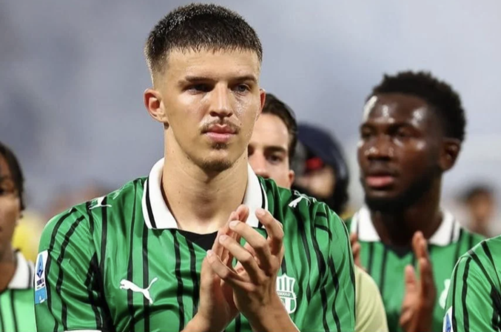 Tarik Muharemović pred transferom karijere: Bh. fudbaler ruši rekord Edina Džeke? Tarik Muharemović pred transferom karijere: Bh. fudbaler ruši rekord Edina Džeke?