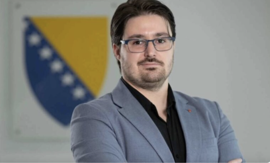 PERIĆ ODBRUSIO HRVATSKIM NACIONALISTIMA: ‘Treći entitet je najjači u Hagu!’ PERIĆ ODBRUSIO HRVATSKIM NACIONALISTIMA: ‘Treći entitet je najjači u Hagu!’