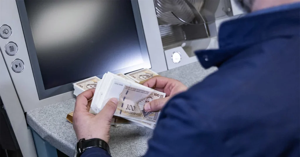 “Više novca na računima”: Julske penzije u FBiH biće uvećane. Najavljeno povećanje i u septembru Julske penzije u FBiH biće uvećane