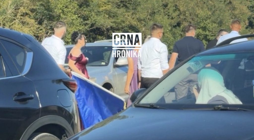 Zvornik: Vozaču iz Srbije smetala zastava BiH pa nasrnuo na svadbenu kolonu