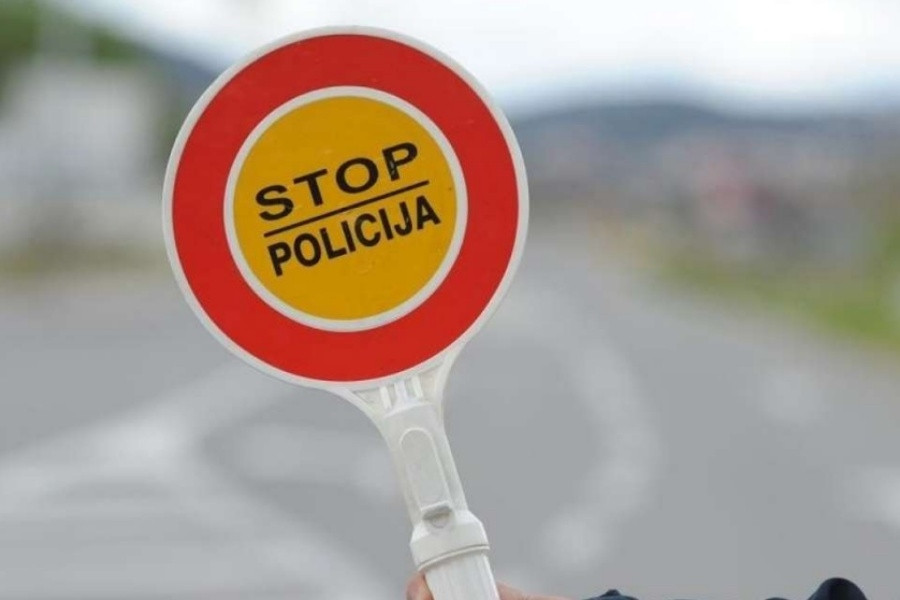 STIŽU RIGOROZNE KAZNE ZA BAHATU VOŽNJU: Do 5.000 KM kazne i mogućnost trajnog oduzimanja auta
