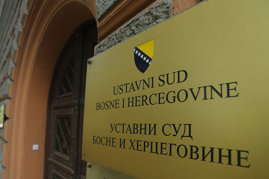 POD PRIJETNJOM ZATVORA: Zašto Federacija BiH mora isplatiti odštete oficirima JNA iz Srbije i Makedonije?