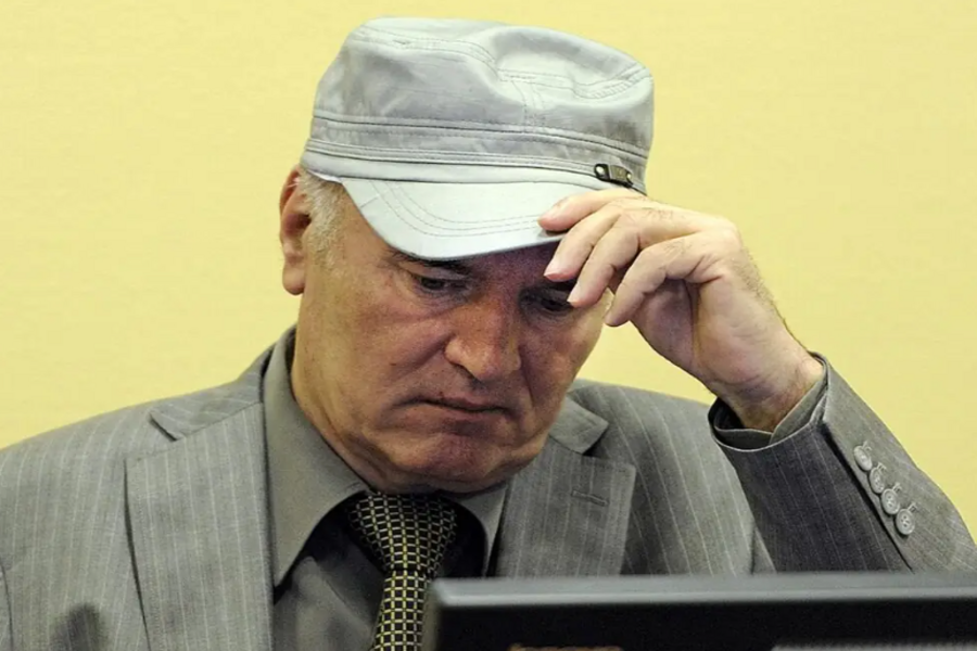“CRKO TI RATNI DRUG MLADIĆ”: Mreže gore, građani Srbije brutalno podsjetili Vučića na mračnu prošlost
