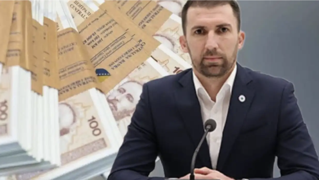 Novac građanima stiže za pet dana: Uneseni nalozi za isplatu naknada za više od 50.000 osoba u FBiH Novac građanima stiže za pet dana: Uneseni nalozi za isplatu naknada za više od 50.000 osoba u FBiH