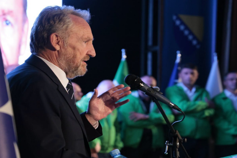Izetbegović pred prepunom salom najavio konačni povratak SDA na vlast 4. oktobra
