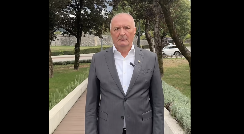 HELEZ ZAPRIJETIO IZ BANJA LUKE: Ko pokuša secesiju, dobit će brutalan odgovor