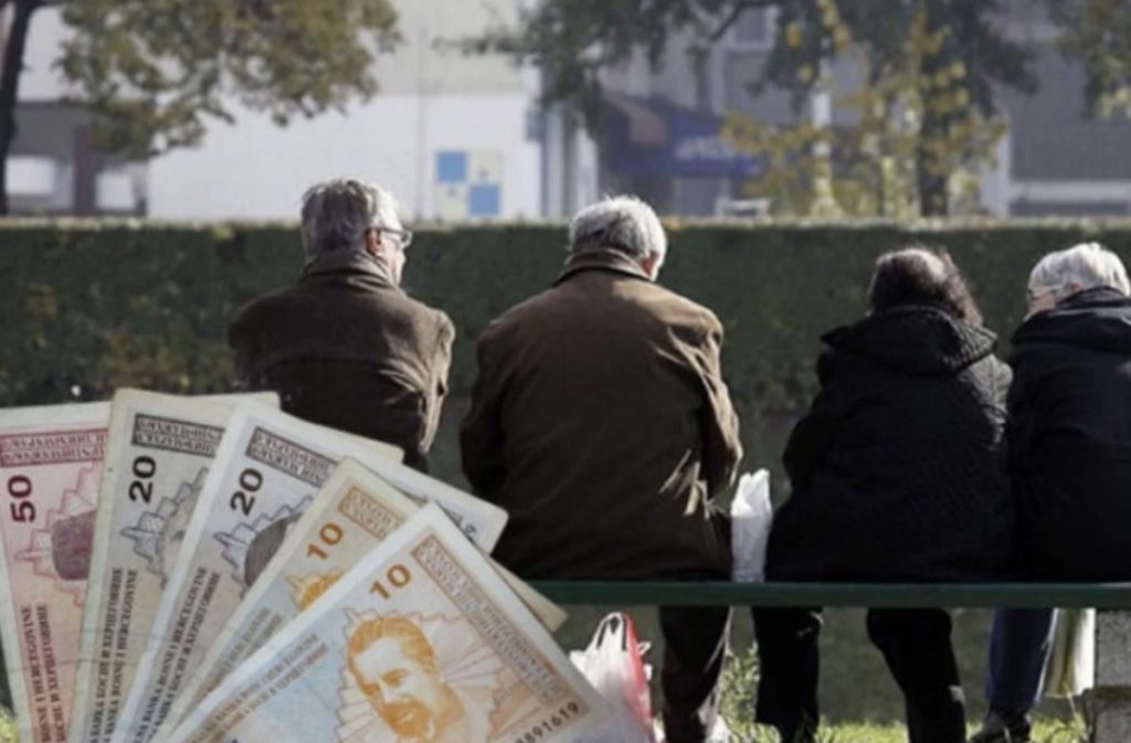Prije ili poslije izbora? Evo kada bi mogle biti isplaćene septembarske penzije Prije ili poslije izbora? Evo kada bi mogle biti isplaćene septembarske penzije