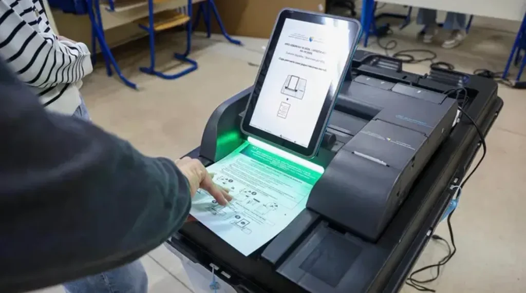 Stigli prvi nezvanični rezultati izbora, poznato ko vodi za Predsjedništvo