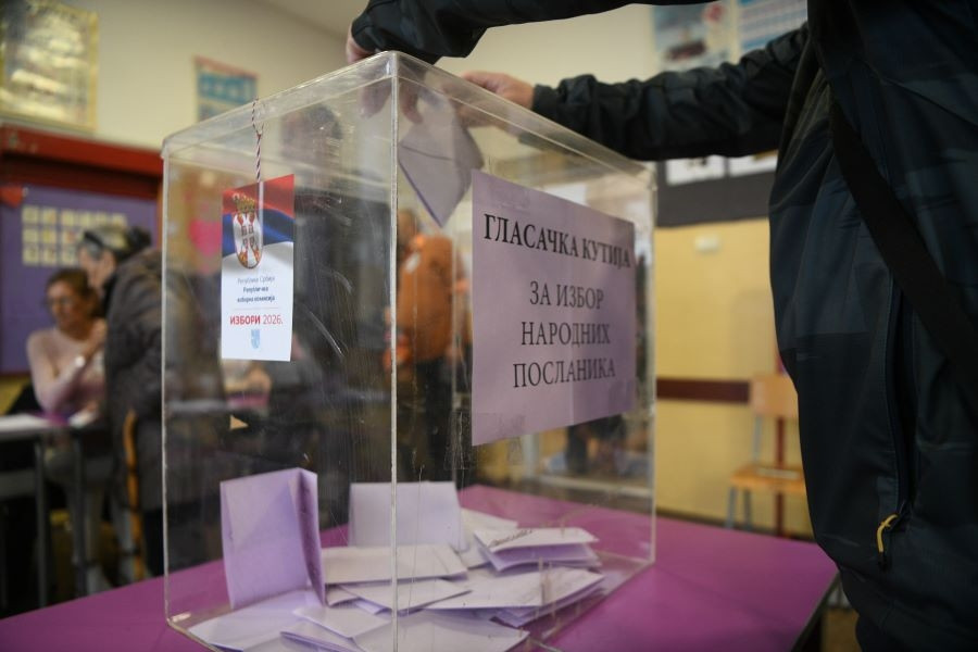 OGROMNA IZLAZNOST NA IZBORIMA U SRBIJI: Evo koliko je ljudi glasalo do 12 sati i koje regije prednjače