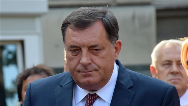 Drama u Srbiji nakon izbora: Traže da se Dodiku zabrani ulazak u zemlju i oduzme državljanstvo