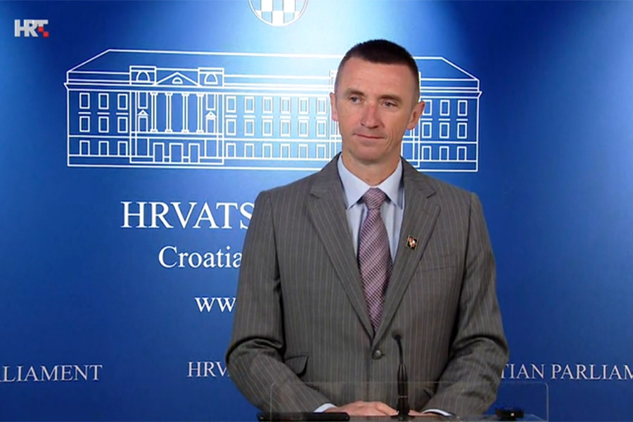 NOVE PRIJETNJE IZ ZAGREBA: “Ovo će itekako poslužiti legitimnim hrvatskim predstavnicima u BiH…” NOVE PRIJETNJE IZ ZAGREBA- Ovo će itekako poslužiti legitimnim hrvatskim predstavnicima u BiH...