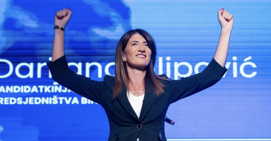 Darijana Filipović pisala Bećiroviću i Cvijanović: “Moramo preuzeti odgovornost” Darijana Filipović pisala Bećiroviću i Cvijanović: "Moramo preuzeti odgovornost"